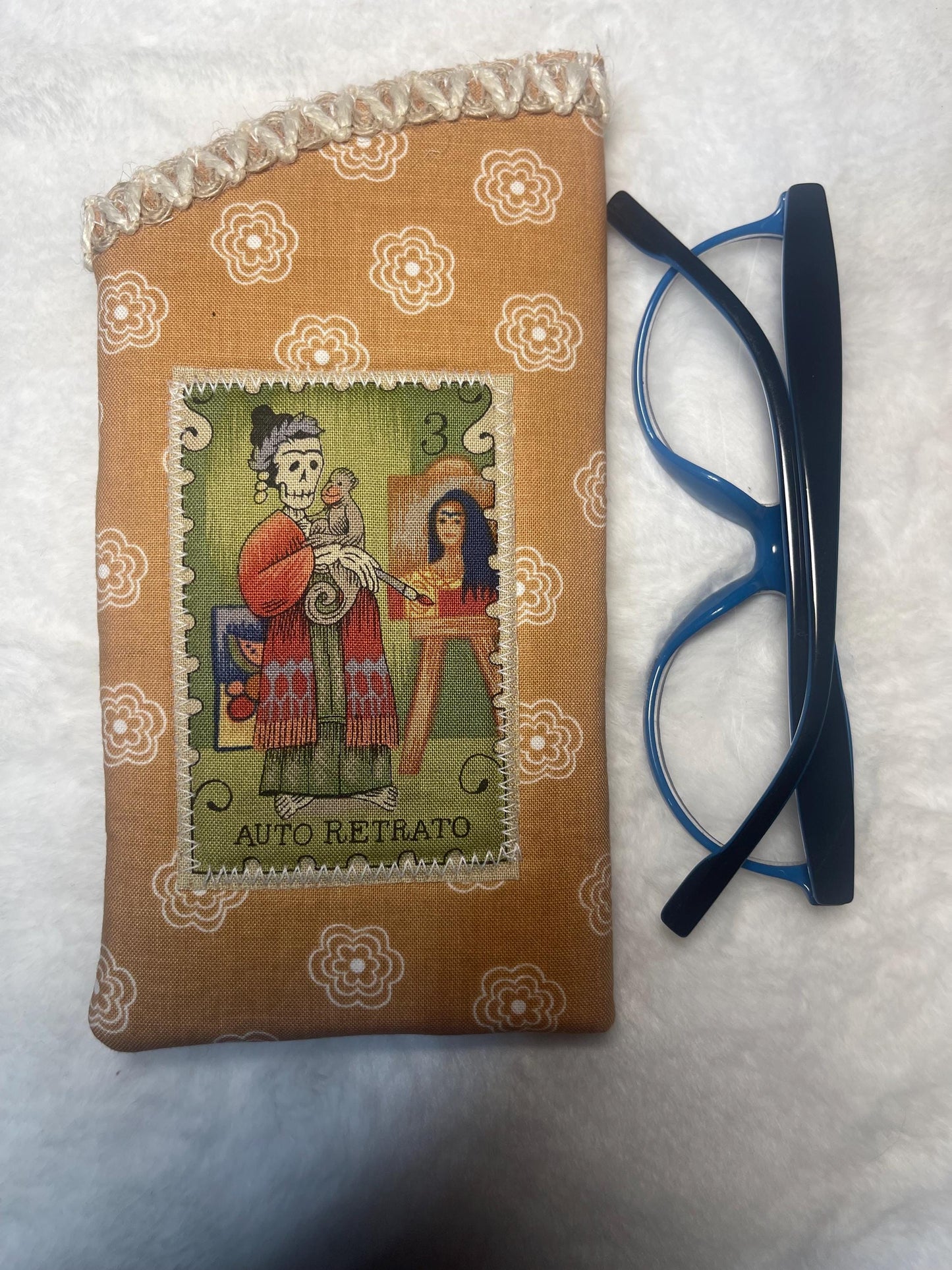 Frida brown Padded Sunglass case